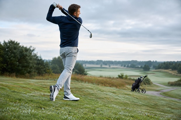 18 huller på fødderne: Derfor betyder de rigtige golfsko mere, end man tror